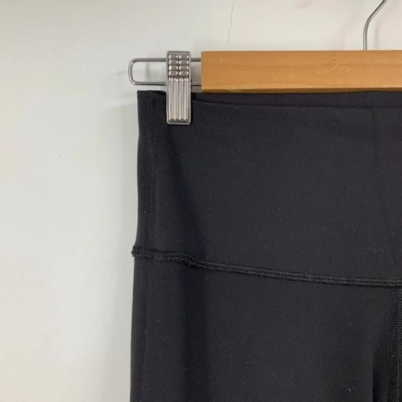 Lululemon Women's Cropped Low Rise Stretch Athletic Outdoor Leggings SIze 4 - Picture 3 of 10